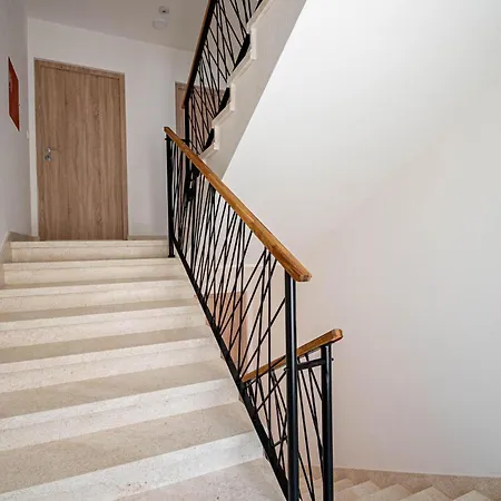 Awesome In With Kitchen Appartement
